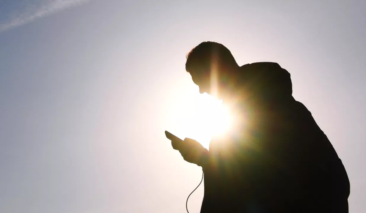 ФСБ сможет требовать отключение услуг связи у сотовых операторов