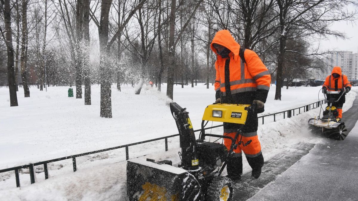 Московские коммунальщики переходят на усиленный режим работы