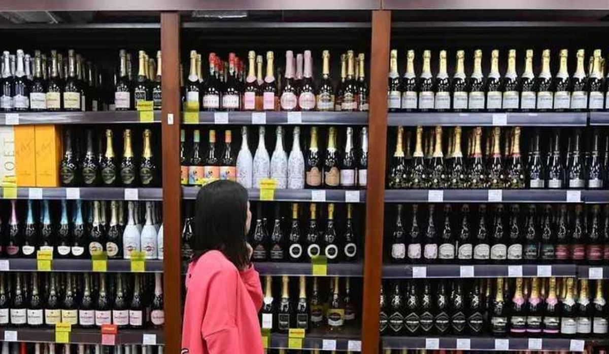 Импорт иностранного вина в Россию упал вдвое