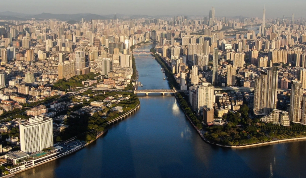 Названы страны в которых российские туристы могут обменивать рубли