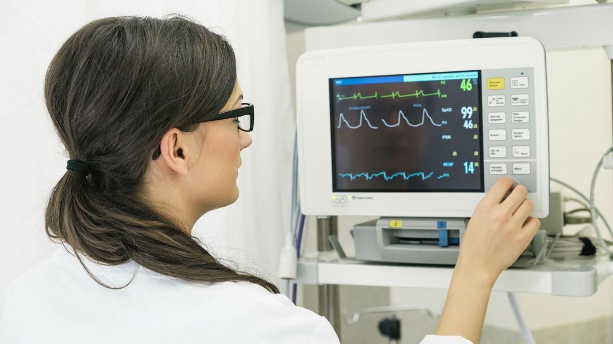 Волгоградские медучреждения получили новое оборудование для диагностики и мониторинга
