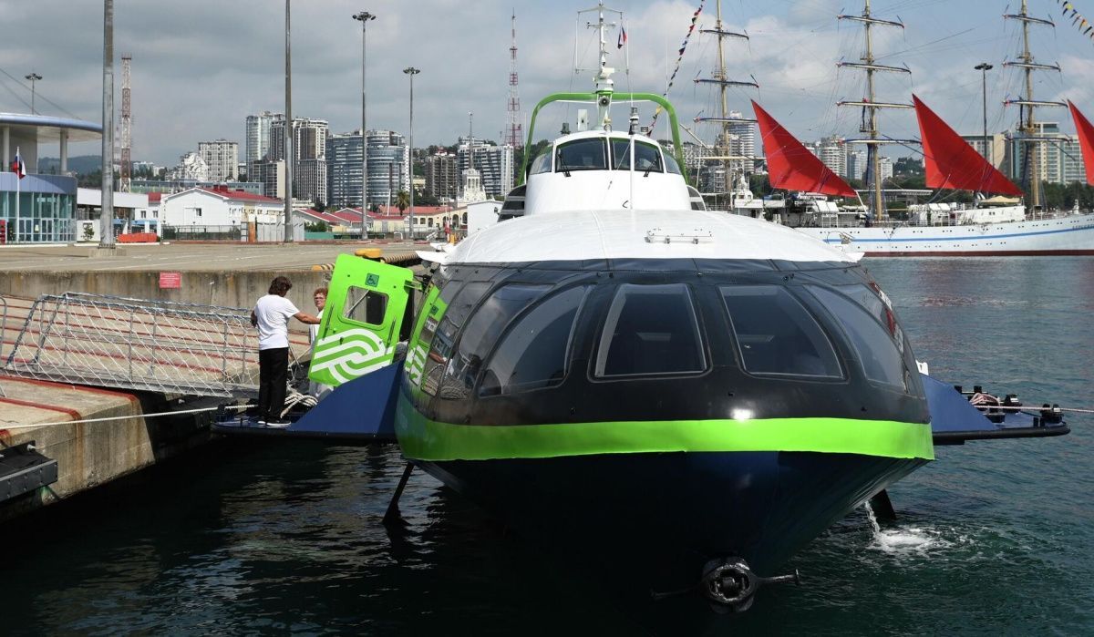 Комета совершила первый регулярный рейс из Сочи в Сухум