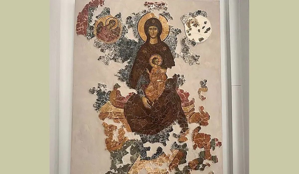Богоматерь, восстановленная из сотен осколков, вновь в Новгороде