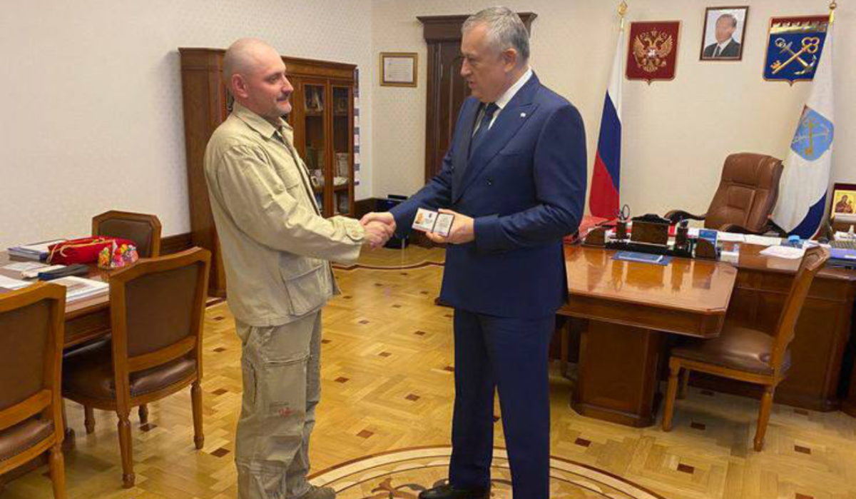 Мобилизованных петербуржцев обеспечат связью с родственниками 