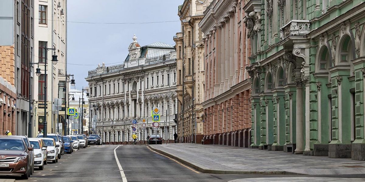 С 25 августа по 6 сентября полностью перекроют движение на улице Ильинке