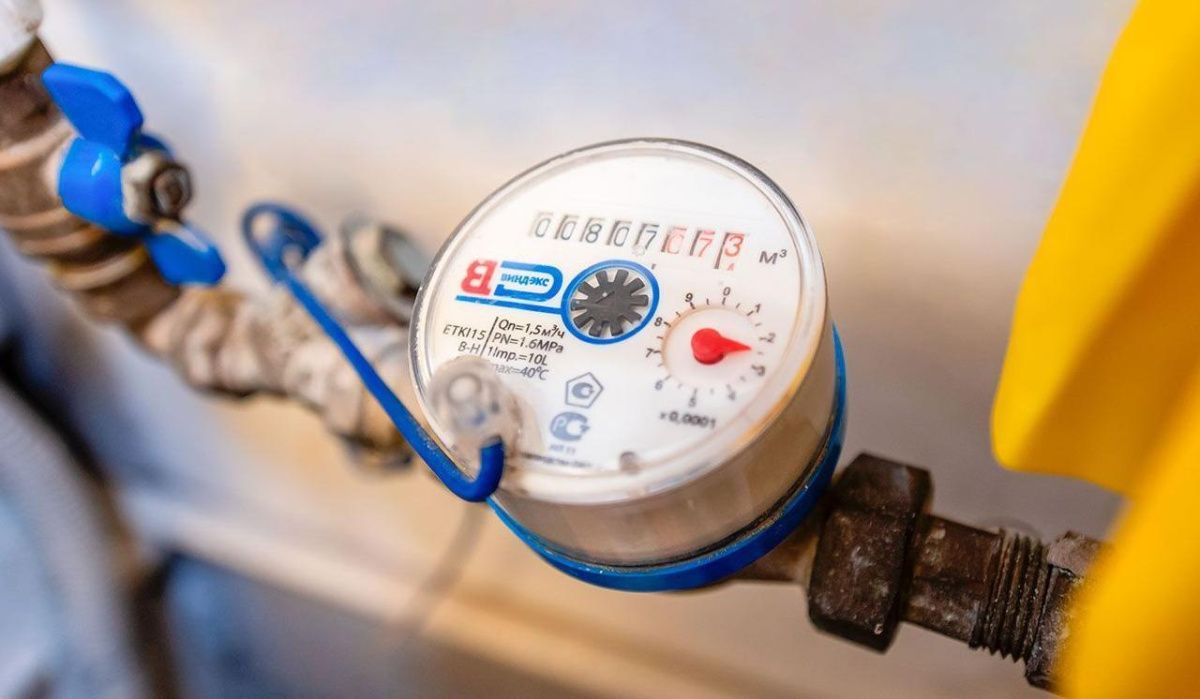 Москвичам напомнили, как подать заявку на поверку счетчиков воды через приложения
