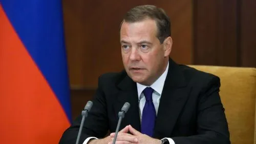 Медведев о европейцах: «Мозги им засрали знатно»