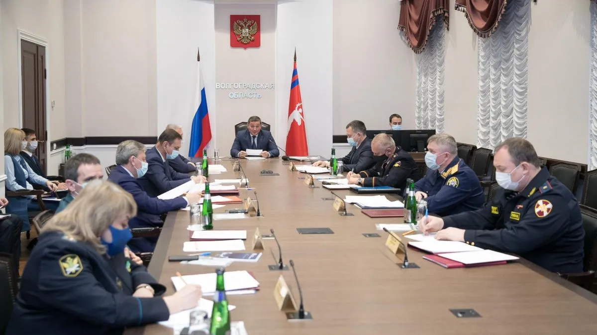 Губернатор Волгоградской области провел межведомственное совещание